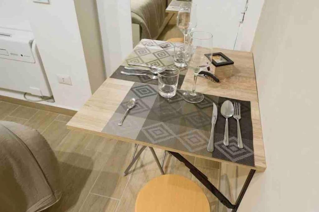 Casina In Centro Storico Apartment Наполи Екстериор снимка