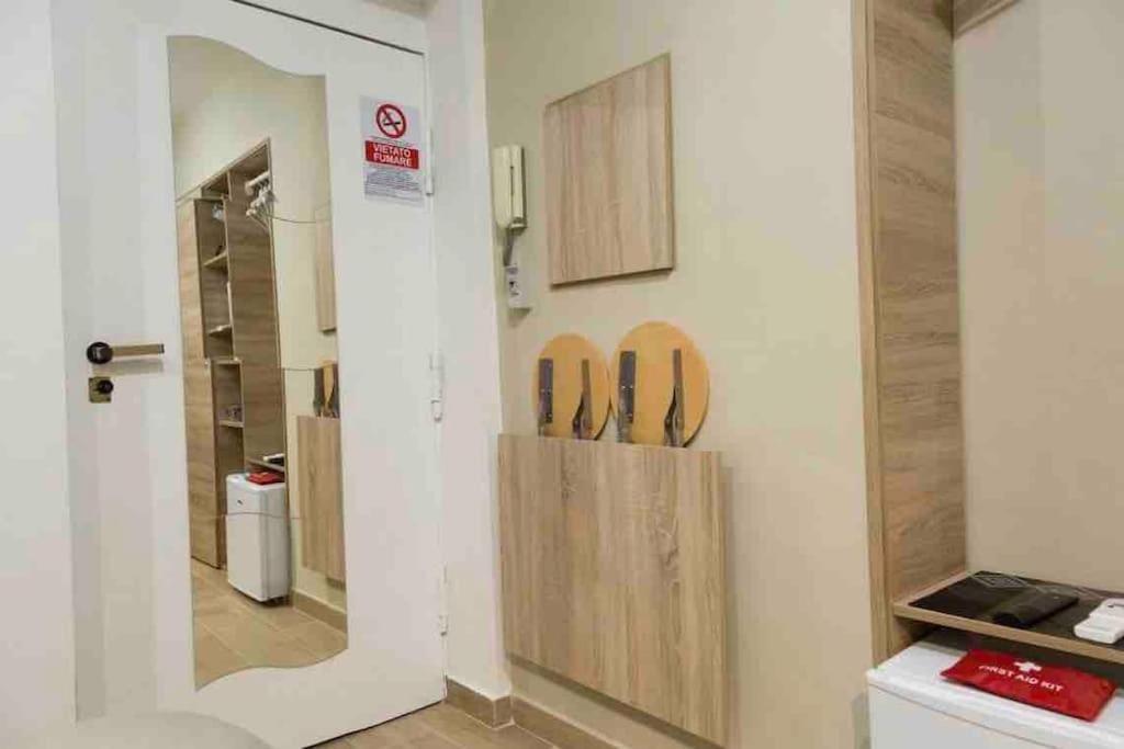 Casina In Centro Storico Apartment Наполи Екстериор снимка